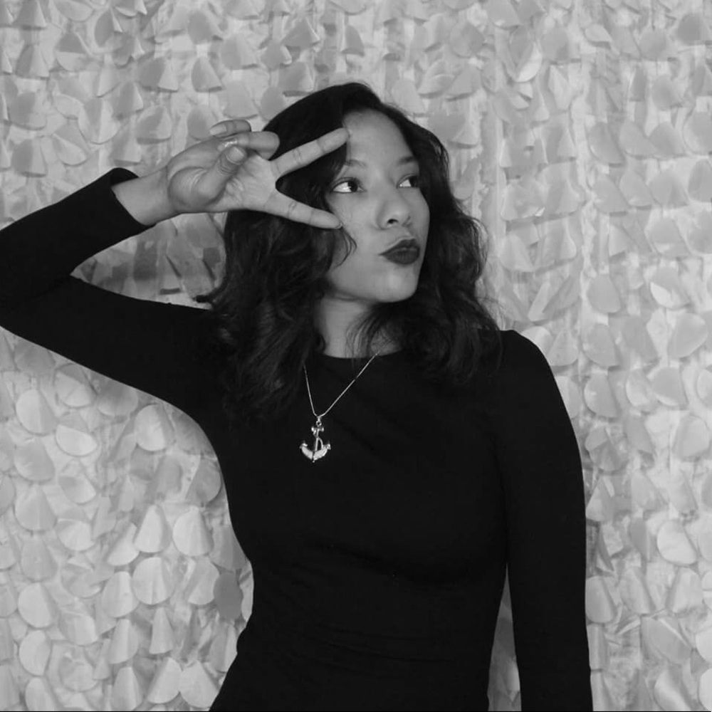 Meet your Posher, Valeria